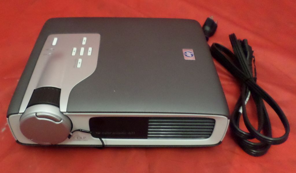 HP XB31 Digital Microportable Projector L1511A 808736060691 eBay