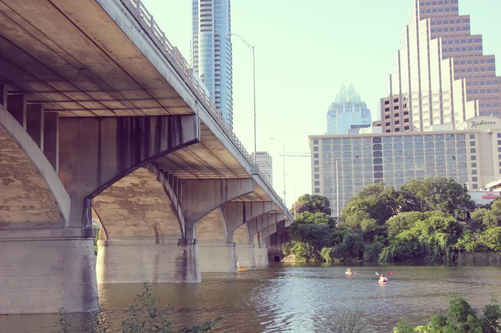 Austin, Texas Congress Avenue Bridge // Bats // Ten Feet Off Beale