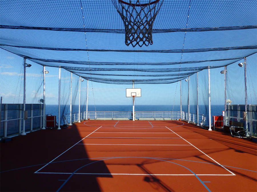 Самое главное - сказку не спугнуть: круиз на MS Eurodam 5*