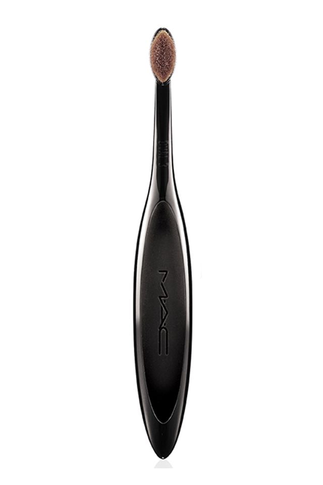  photo fustany-beauty-makeup-The New Makeup Brush Everyone Is Talking About-mac masterclass oval 3 brush_zpssoap69a2.jpg