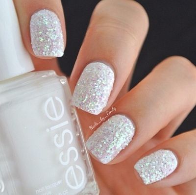 photo fustany-beauty-nails-holiday season nails-glitter white_zpsh09qahhl.jpg
