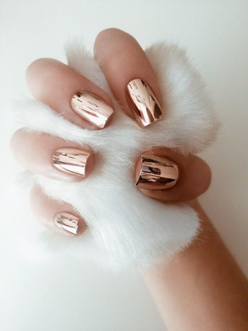 photo fustany-beauty-nails-holiday season nails-metallic nails_zps85orxlvo.jpg