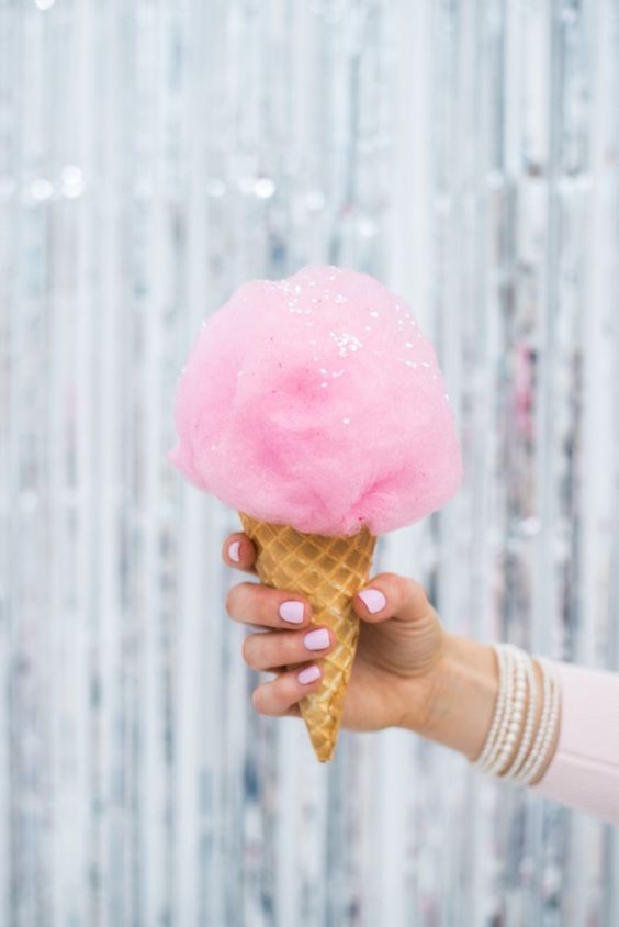 photo fustany-lifestyle-kitchen-new years eve house party snackas-cotton candy on an ice cream cone_zpsgjkqug2d.jpg