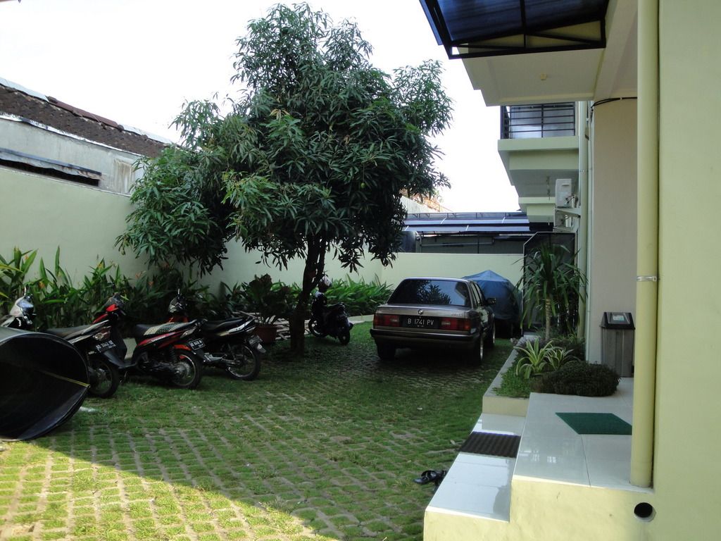 parkir luas photo DSC00132_zpsoejxndtt.jpg