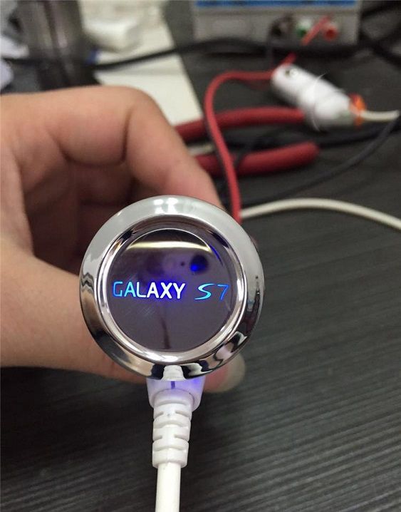  photo Galaxy S7 Car Charger 3_zpswkpfv1ju.jpg