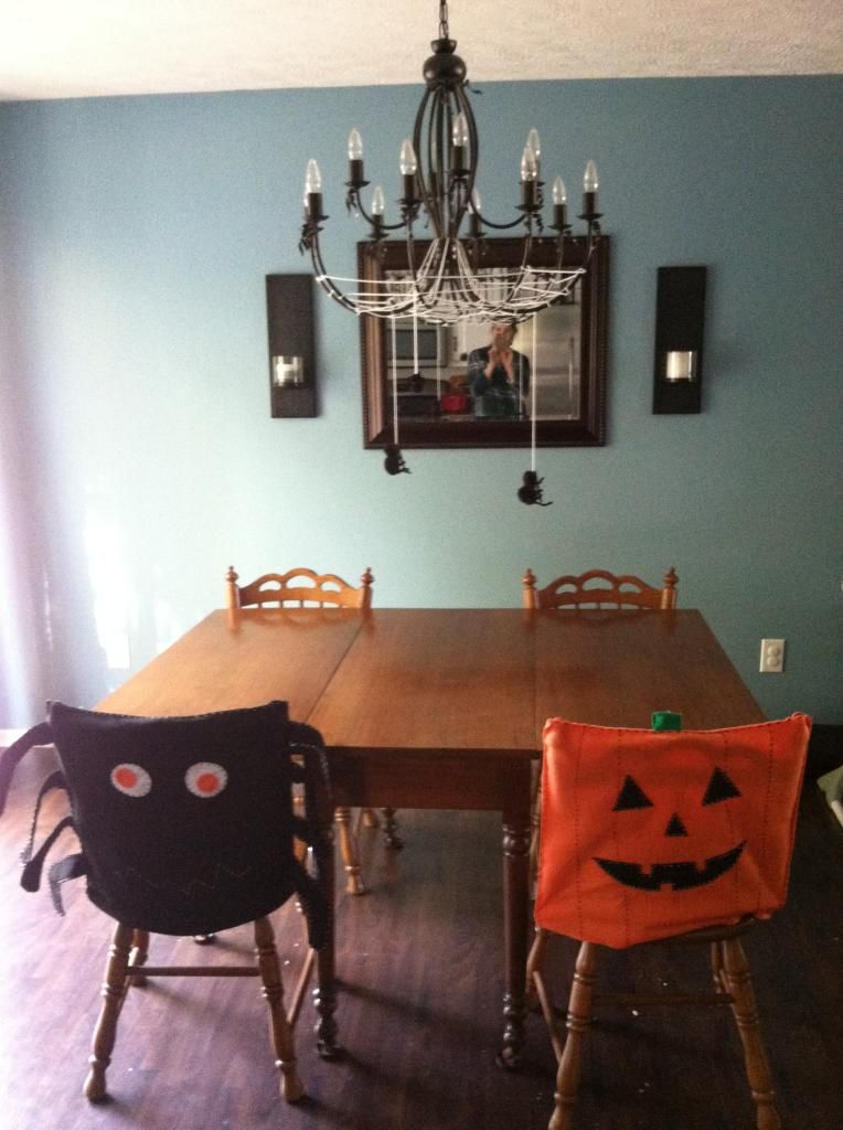 dining room decorated for Halloween