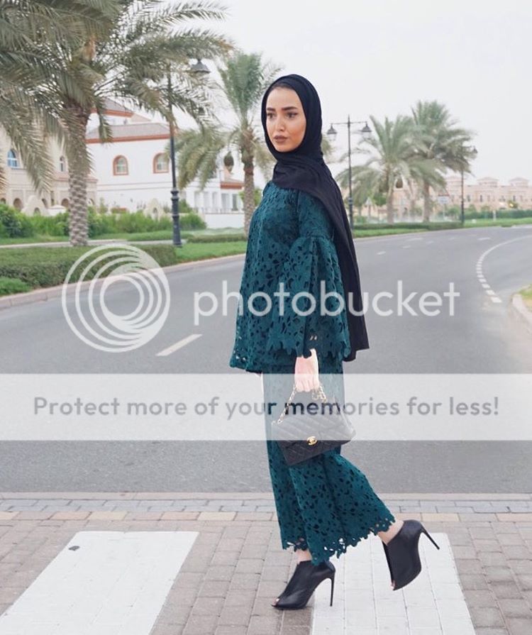  photo fustany-fashion-style ideas-how to match your headscarf color with your hijab outfit-leena algheity-1_zpsrfcw1aeq.jpg